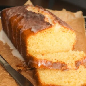 de uitgelichte afbeelding voor het recept voor citroencake